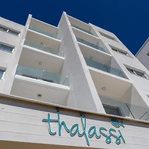 3* Ξενοδοχείο με διαμερίσματα Costantiana
