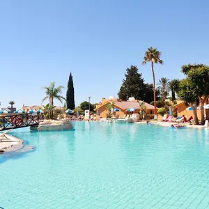 Lägenhetshotell Makronisos Village