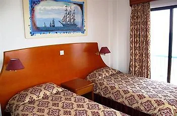 לרנקה Zodiac Hotel Apartments 4*,